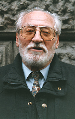 Pavcek Tone1