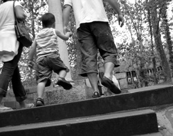 povejmo z zgodbo 08 2004b