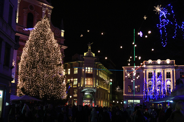 povejmo z zgodbo 01 2015a
