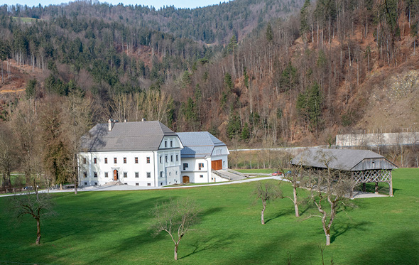 Tavcar dvorec Visoko01
